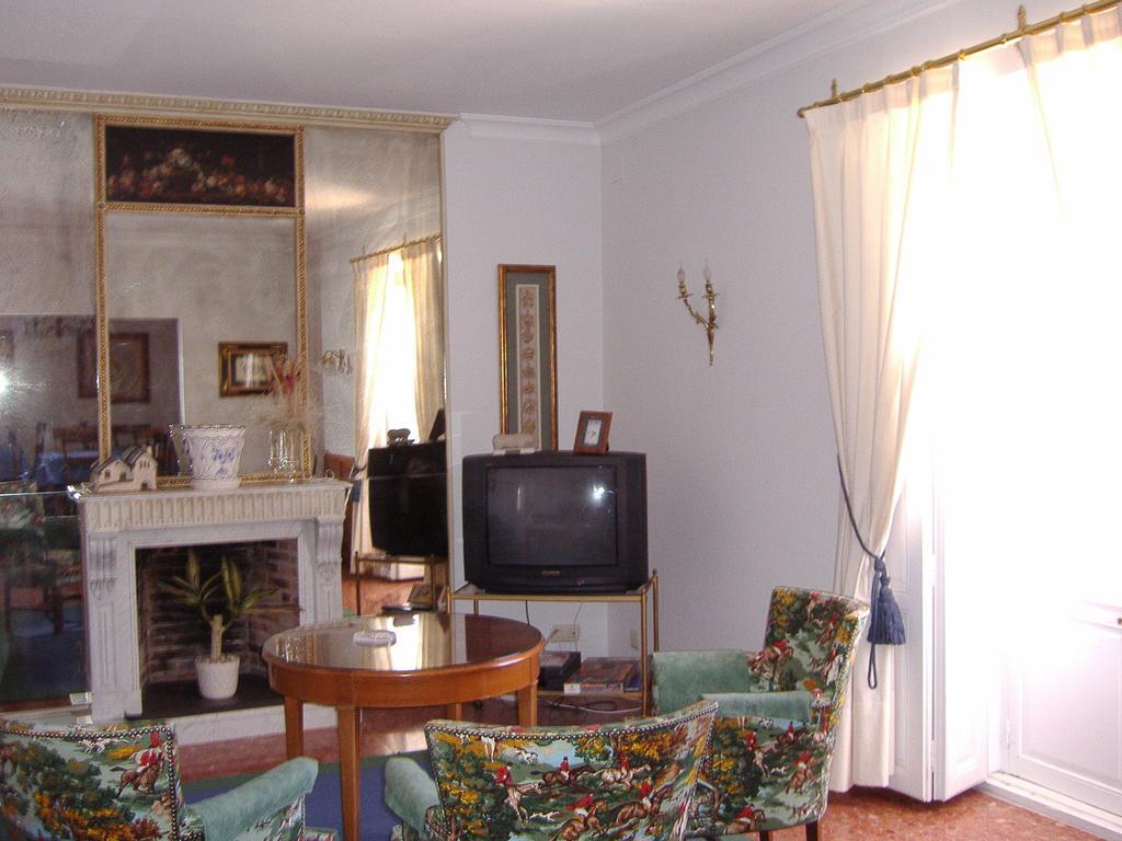 Palacio De Monfarracinos Benavente Εξωτερικό φωτογραφία